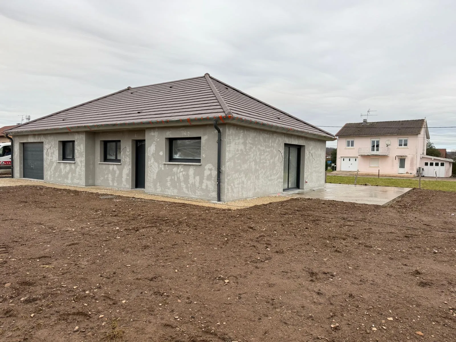Maison individuelle de plain-pied à Froideconche, maçonnerie et charpente — Altan